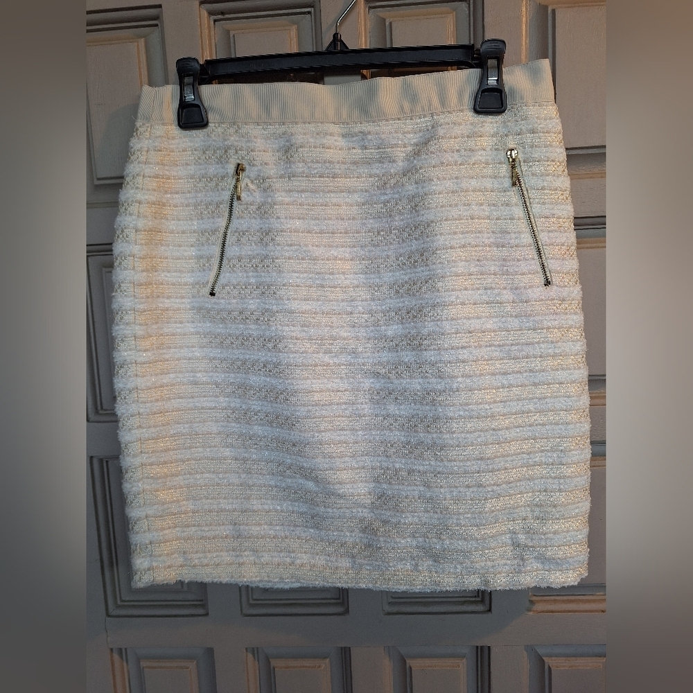 Love 21 Tweedy Skirt SzM Zip Back Vanilla/Creme Color Stripes Zip Pockets